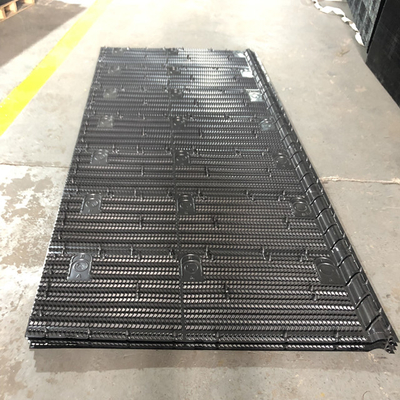 Hoja del terraplén del PVC de los accesorios de la torre de enfriamiento del material de terraplén de la torre de enfriamiento de la ejecución 1330m m