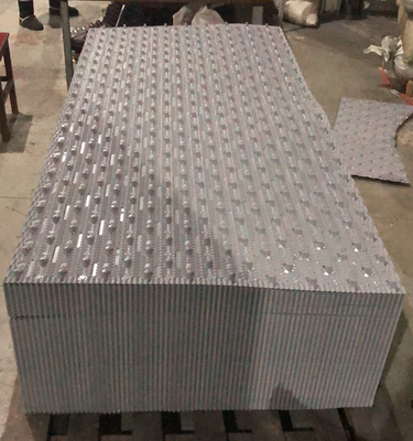 la torre de enfriamiento rígida del PVC de 750X2000m m llena la medios torre de enfriamiento del terraplén CF750
